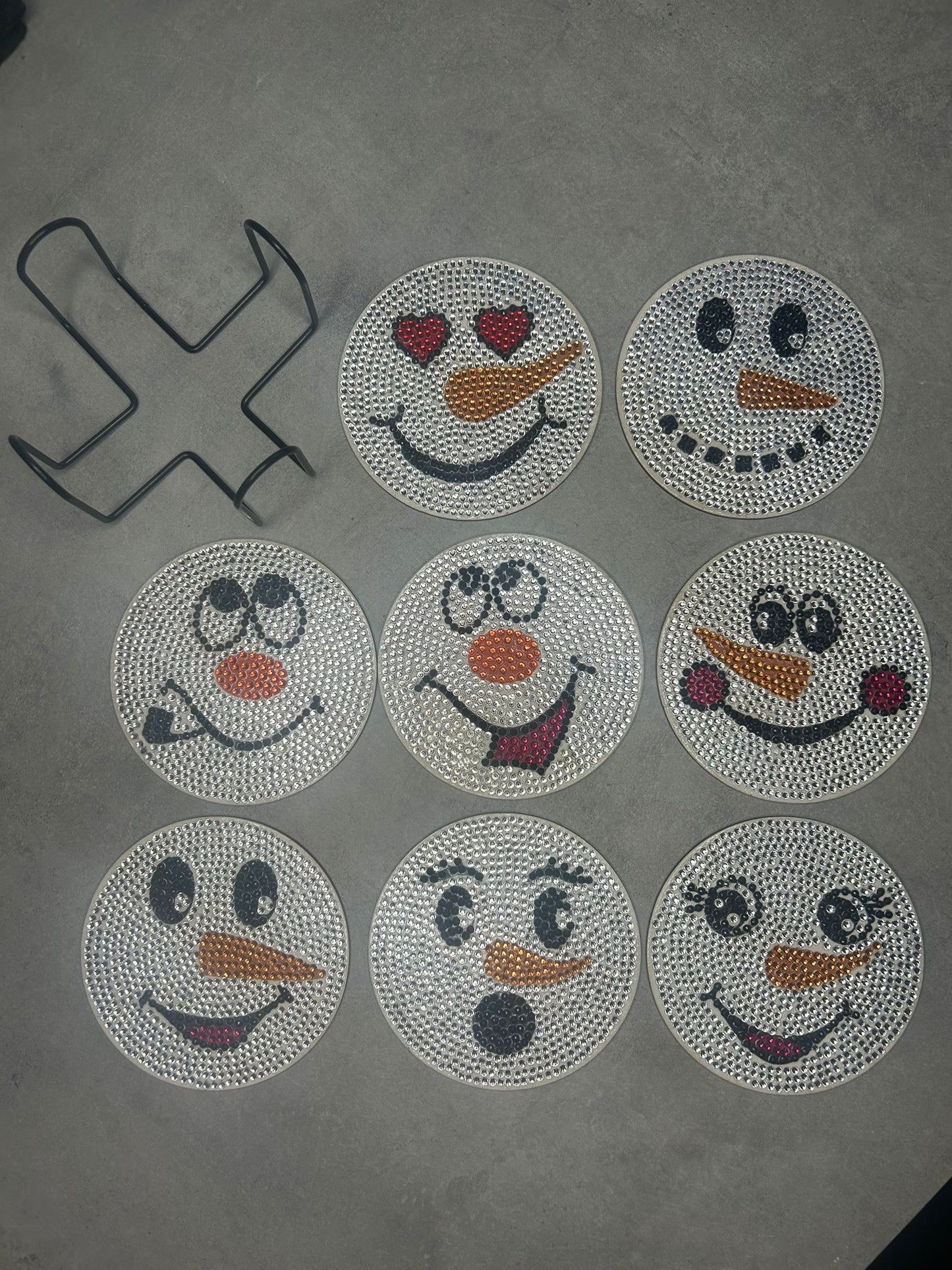 ✨ “Pack of 8 Glittering Snowman Coasters – Perfect Christmas Gift”